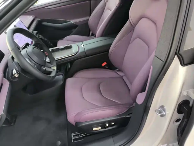 Xiaomi SU7 — Фото автомобиля 14