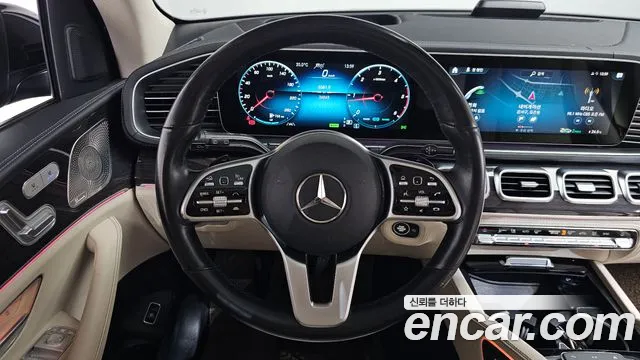 Mercedes-Benz GLE-Class — Фото автомобиля 19