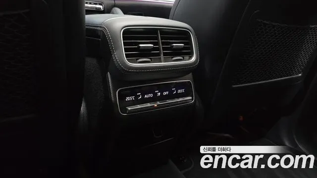 Mercedes-Benz GLE-Class — Фото автомобиля 25