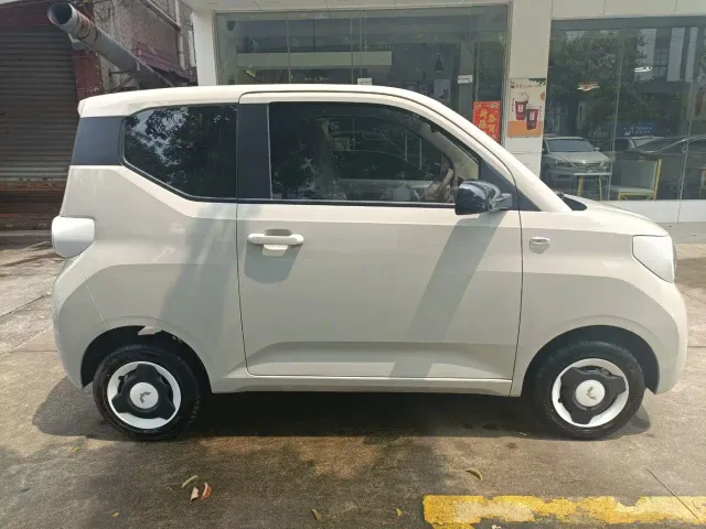 Wuling Hongguang Mini EV — Фото автомобиля 11