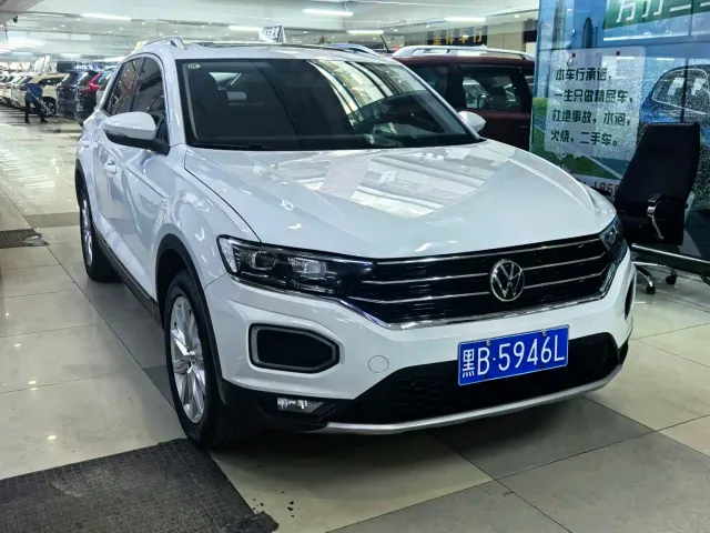 Volkswagen T-Roc — Фото автомобиля 2