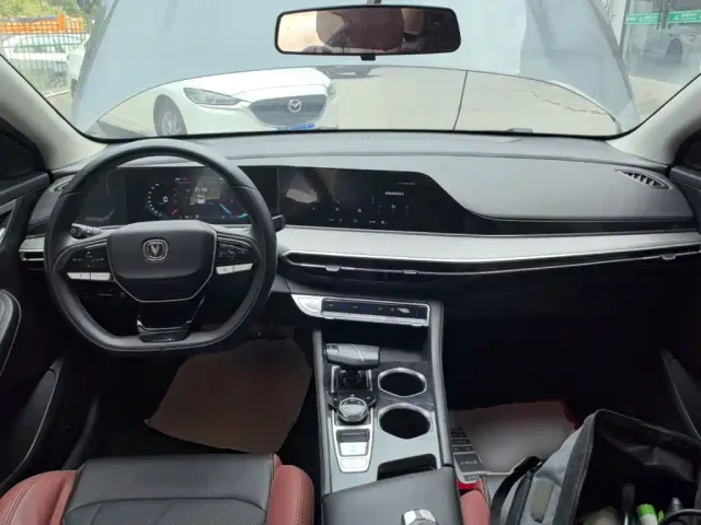 Changan Eado — Фото автомобиля 9