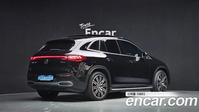 Mercedes-Benz EQE — Фото автомобиля 2