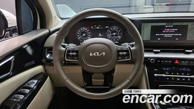 Kia Carnival Generation 4 — Фото автомобиля 20