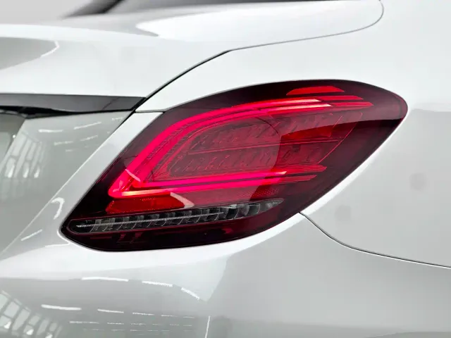 Mercedes-Benz C-Class — Фото автомобиля 10