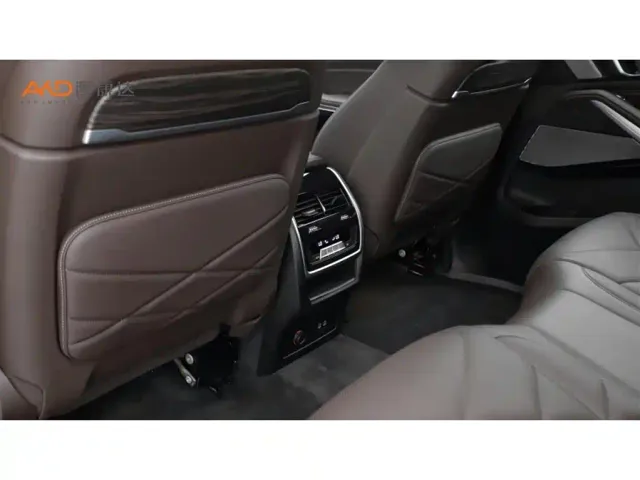 BMW X5 — Фото автомобиля 9
