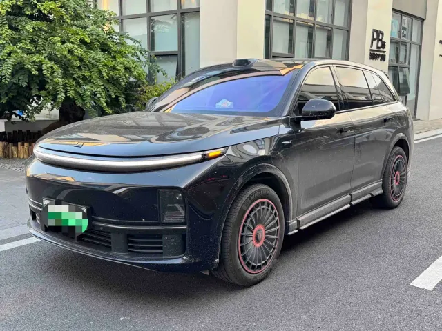 Li Auto L7 — Фото автомобиля 25