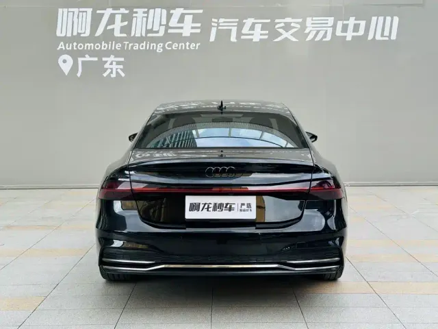 Audi A7L — Фото автомобиля 5