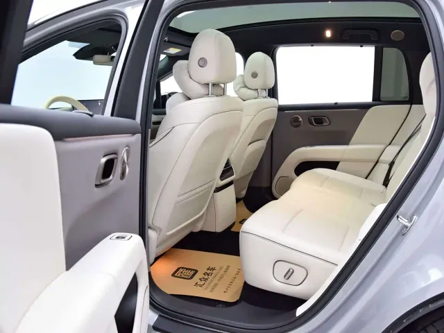 Li Auto i6 — Фото автомобиля 6