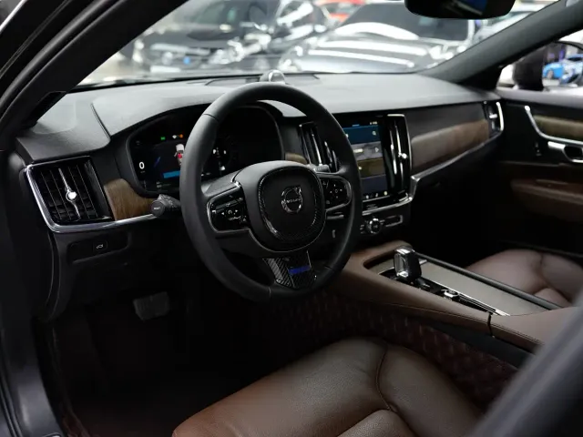 Volvo V90 — Фото автомобиля 10