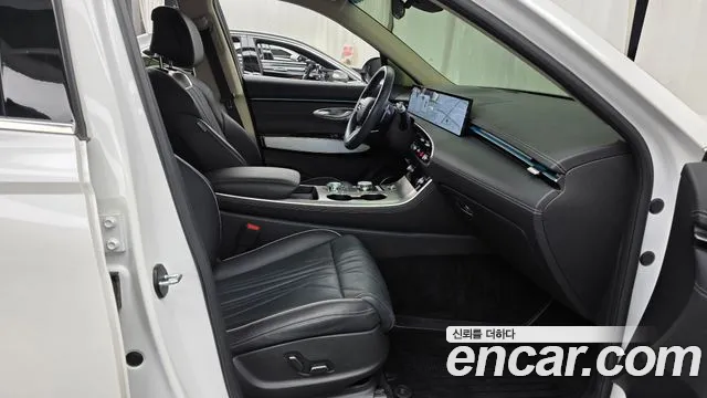 Genesis GV70 2.5T Бензин 2WD — Фото автомобиля 23