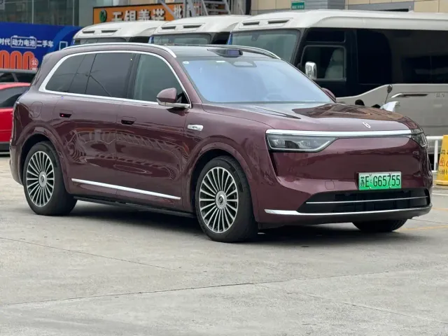 Aito M8 — Фото автомобиля 3