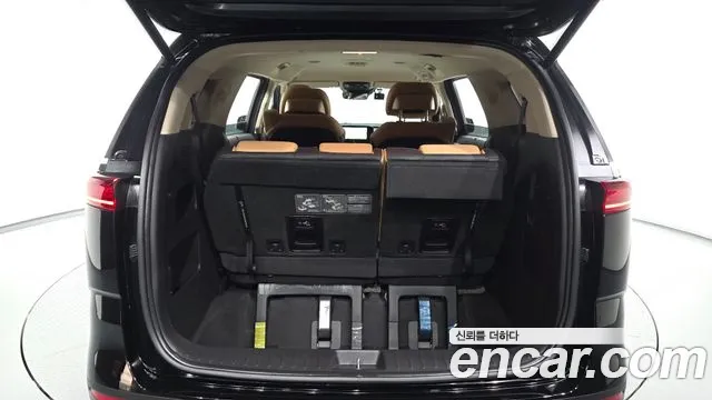 Kia Canival Carnival 4 поколение Бензин 7 мест Signature — Фото автомобиля 19