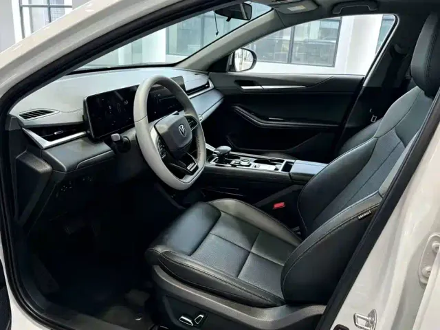 Changan Raeton Plus — Фото автомобиля 5