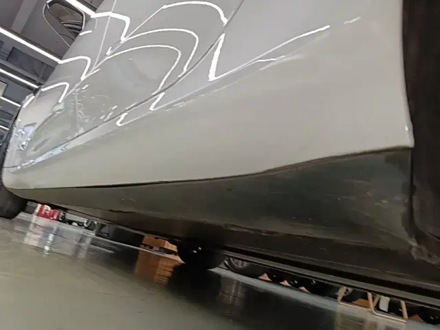 Tesla Model 3 — Фото автомобиля 21