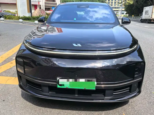 Li Auto L7 — Фото автомобиля 2
