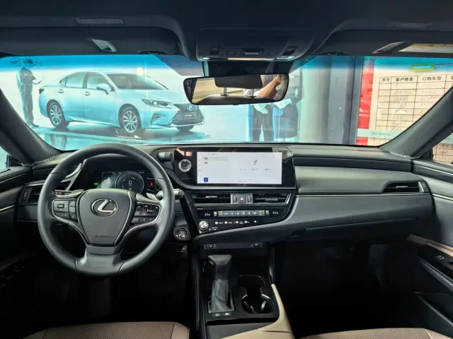 Lexus ES — Фото автомобиля 5