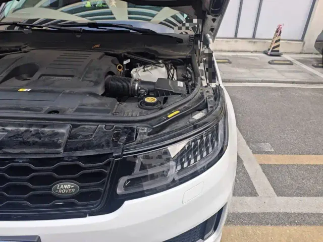 Land Rover Range Rover Sport — Фото автомобиля 21