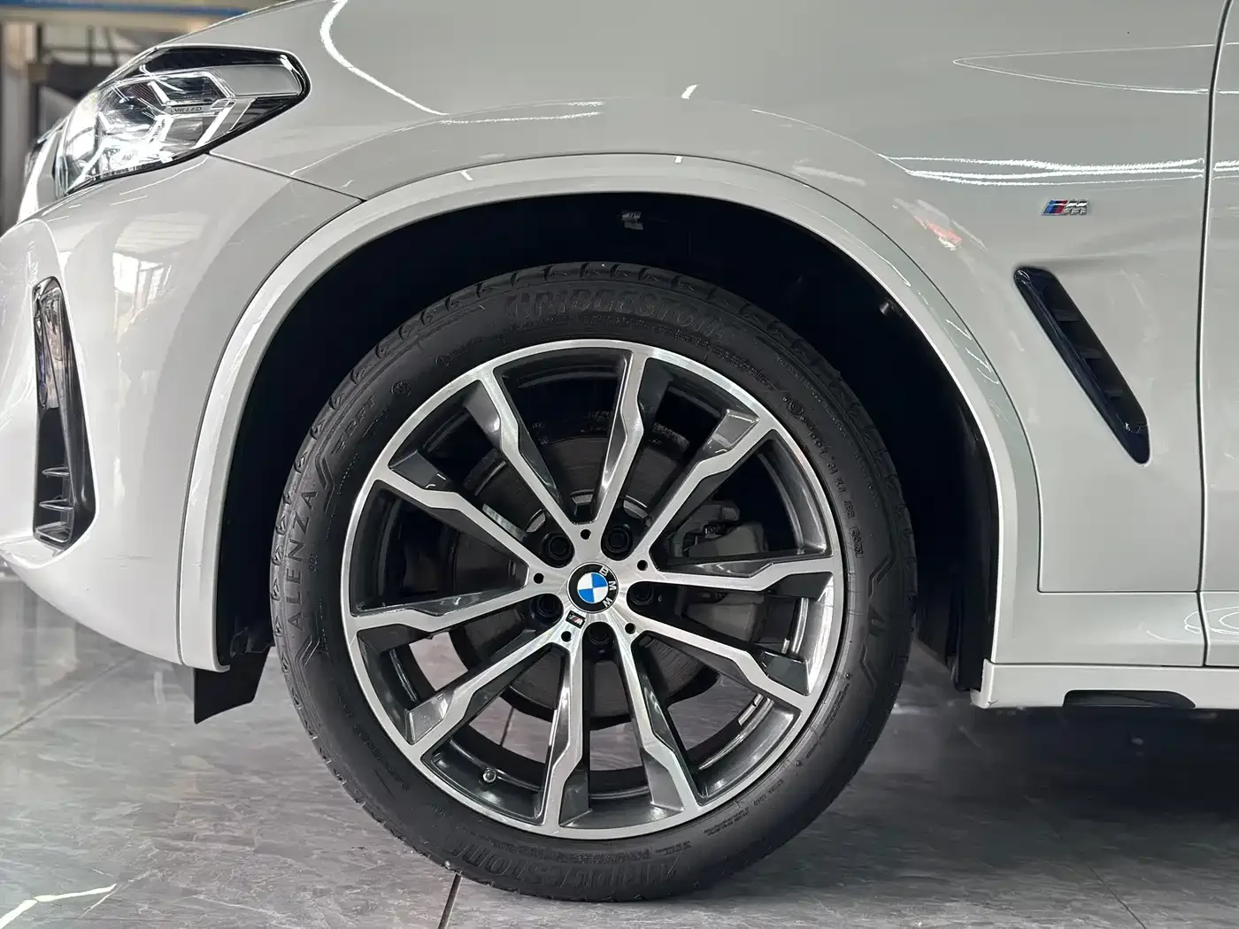 BMW BMW X3 2022 xDrive30i Leading M Night Package — Фото автомобиля 16