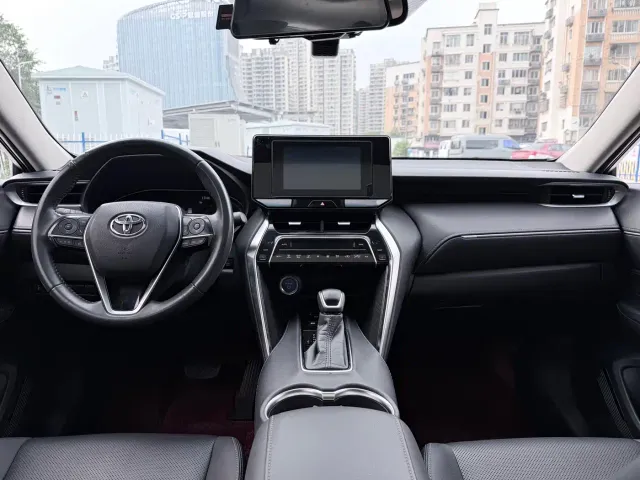 Toyota Harrier — Фото автомобиля 8