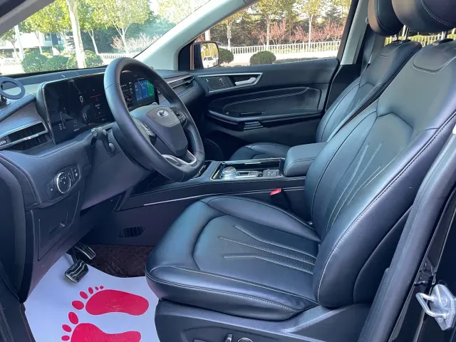Ford Edge — Фото автомобиля 7