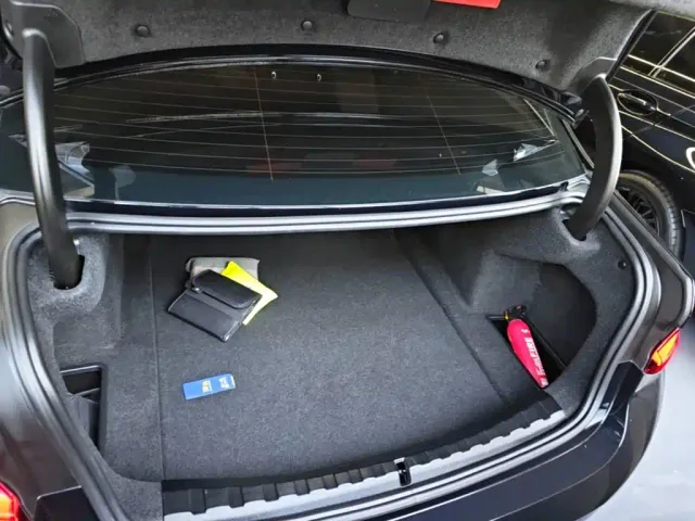BMW 3 Series — Фото автомобиля 18