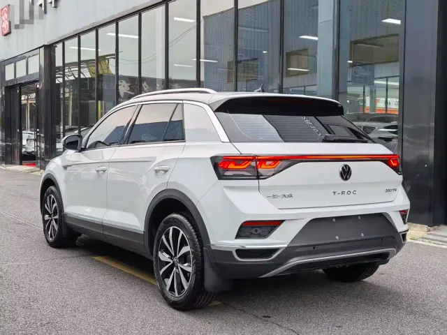 Volkswagen T-Roc — Фото автомобиля 4