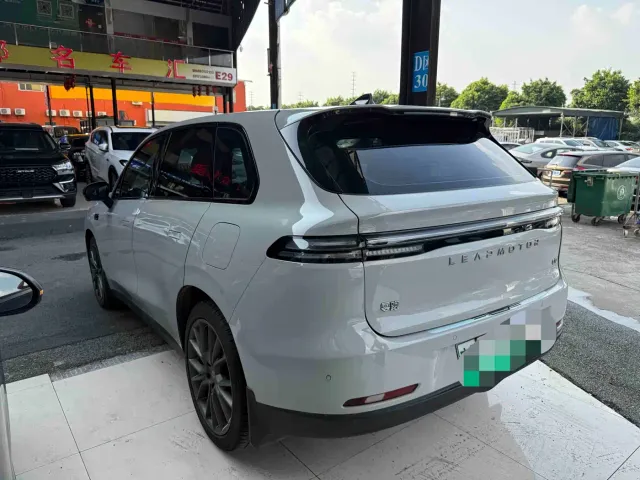 Leapmotor C10 — Фото автомобиля 7