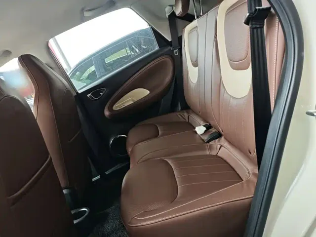 Wuling Bingo — Фото автомобиля 16