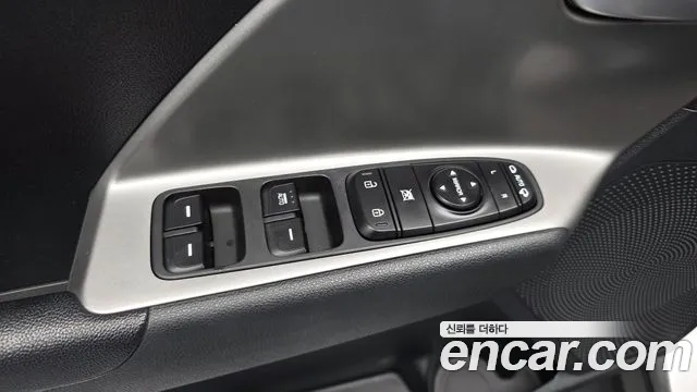 Kia Niro Niro Plus Air — Фото автомобиля 29