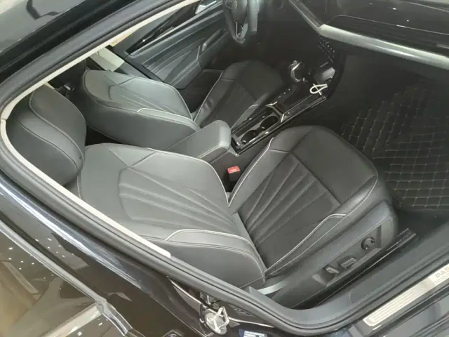 Volkswagen Passat — Фото автомобиля 24