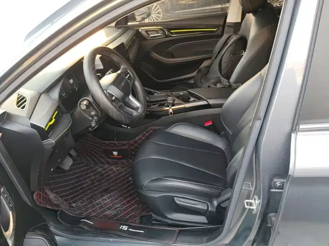 Roewe i5 — Фото автомобиля 14