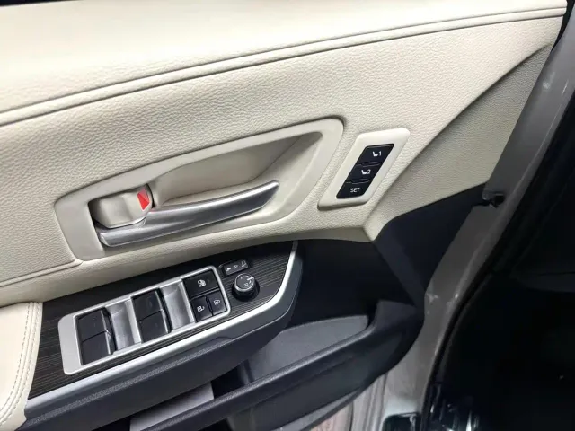 Toyota Granvia — Фото автомобиля 4