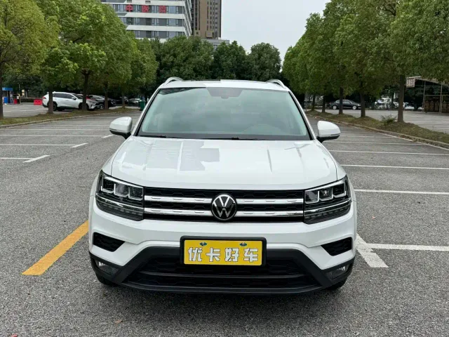 Volkswagen Tharu — Фото автомобиля 3