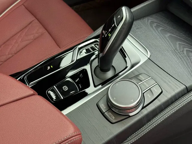BMW 5 Series — Фото автомобиля 19