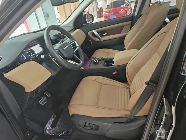 Land Rover Discovery Sport — Фото автомобиля 14