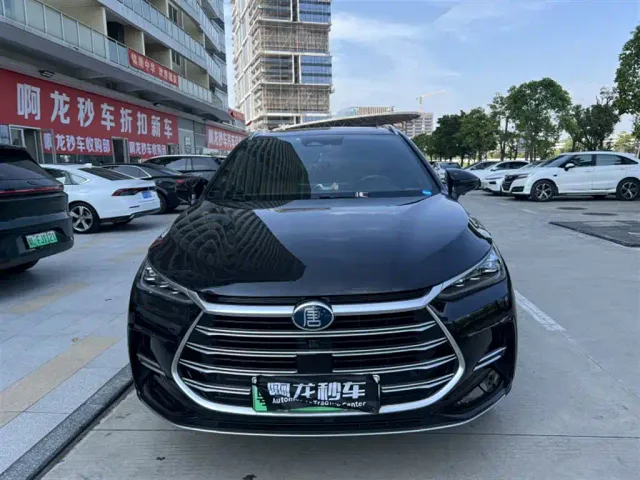BYD Tang — Фото автомобиля 2
