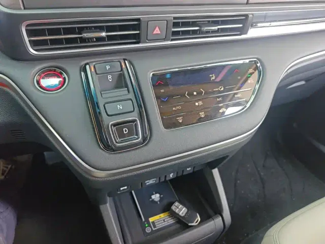 Honda Odyssey — Фото автомобиля 13