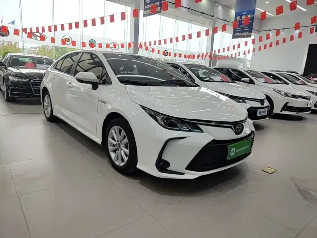 Toyota Corolla — Фото автомобиля 3