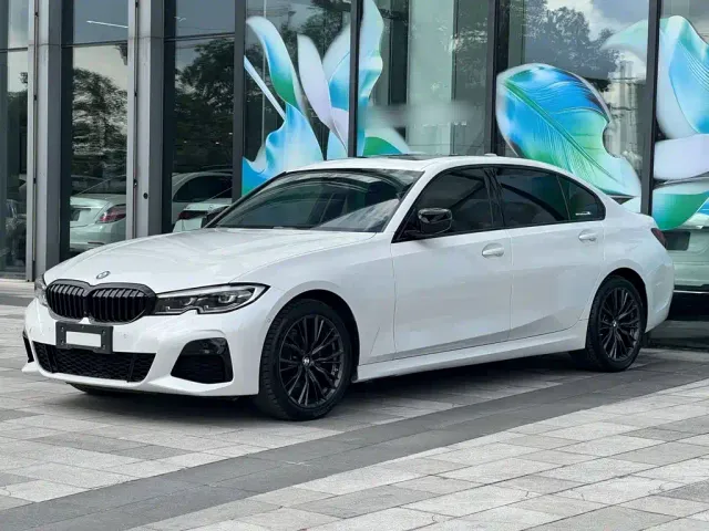 BMW 3 Series — Фото автомобиля 4