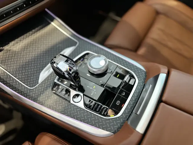BMW X7 — Фото автомобиля 11