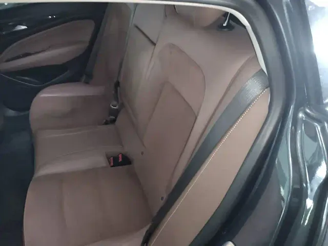 Buick Regal — Фото автомобиля 16