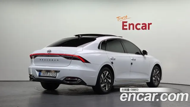 Hyundai Grandeur — Фото автомобиля 2