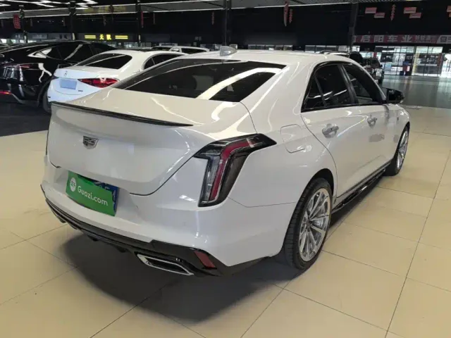 Cadillac CT4 — Фото автомобиля 6