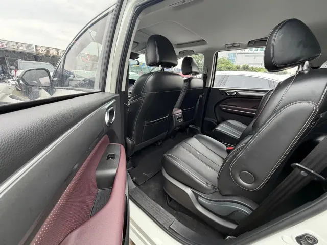 GAC Trumpchi M6 — Фото автомобиля 5