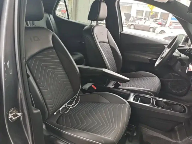 Volkswagen ID.3 — Фото автомобиля 24