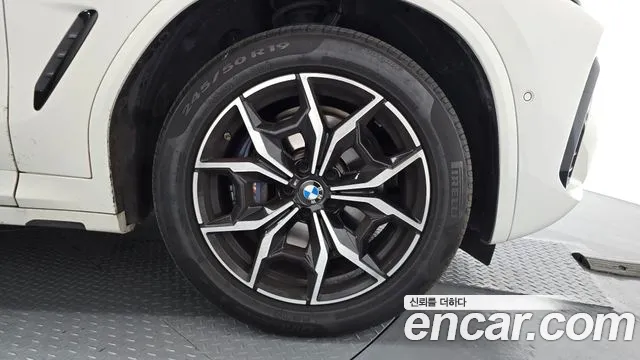 BMW X3 xDrive 20i M Sport — Фото автомобиля 20