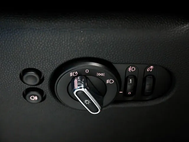 MINI Hatch — Фото автомобиля 21