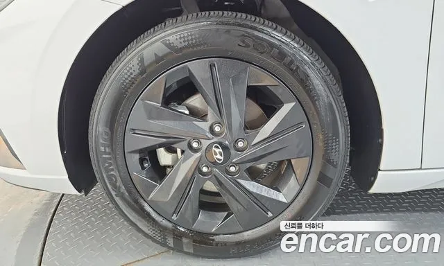 Hyundai Avante CN7 — Фото автомобиля 5