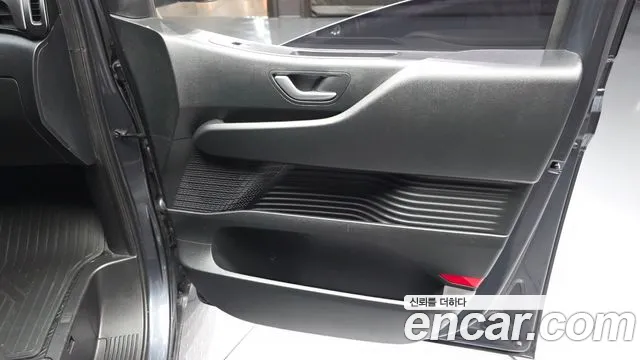 Hyundai Staria — Фото автомобиля 13